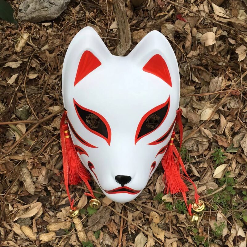 Masque Kitsune Blanc aux Motifs Rouges et Pompons